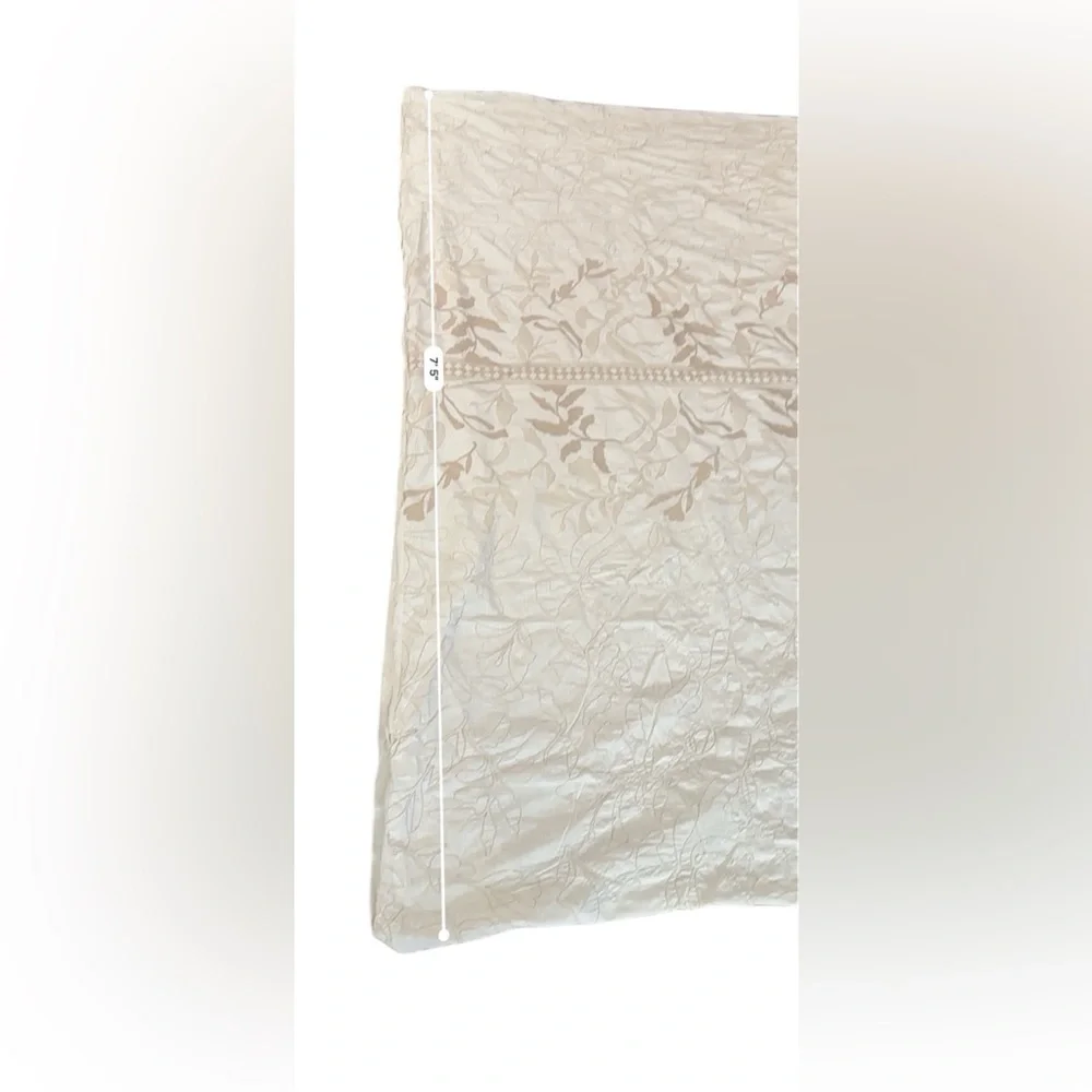Anthropologie Embroidered Floral Cream Duvet Buttons DVTSU2258A Queen 1